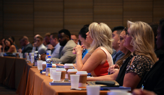 Simple Dark Fashion Bio-Link Website Black and White in Modern Style (6)